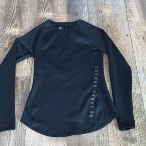 Women’s fitted long sleeve shirt